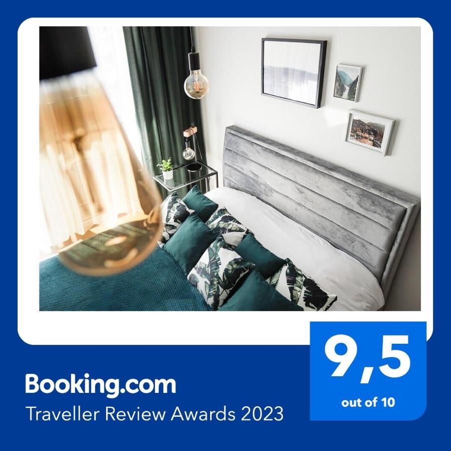 Vizzit Us Premium Apartment