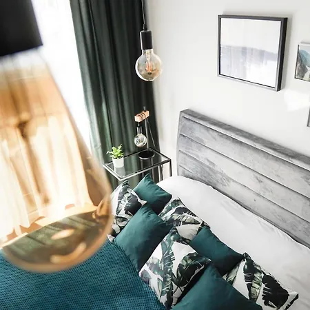 Vizzit Us Premium Apartments Warszawa Zewnętrze zdjęcie