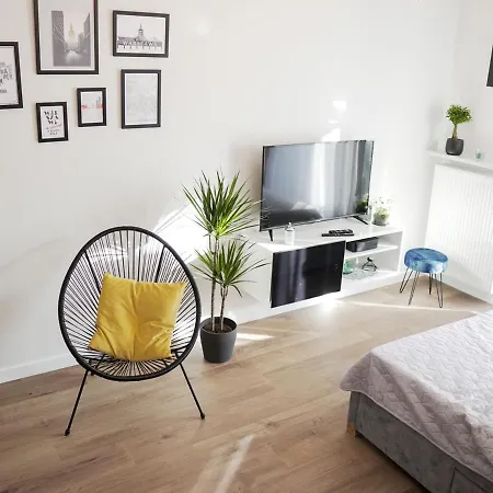 Vizzit Us Premium Apartments Warszawa Zewnętrze zdjęcie