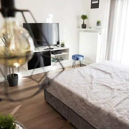 Vizzit Us Premium Apartments Warszawa Zewnętrze zdjęcie