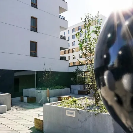 Vizzit Us Premium Apartments Warszawa Zewnętrze zdjęcie